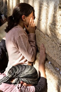 jewish women praying