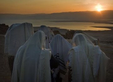 jewish-davening-by-water