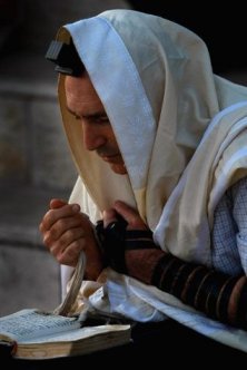 jewish-prayer_davening